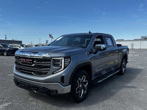 Used 2023 GMC Sierra 1500 SLT w/ SLT Premium Package image 4
