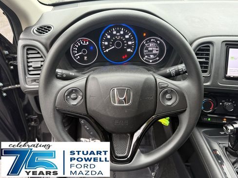 Used 2018 Honda HR-V LX image 2