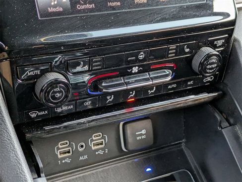 Used 2024 Jeep Grand Cherokee Altitude image 17