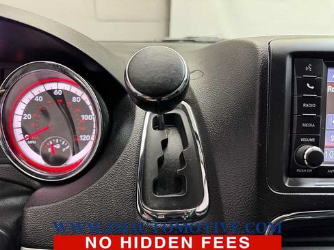 Used 2019 Dodge Grand Caravan GT FWD image 32
