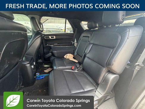 Used 2020 Ford Explorer XLT w/ Equipment Group 202A AWD/4WD image 11