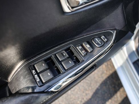 Certified 2018 Toyota Avalon XLE image 9