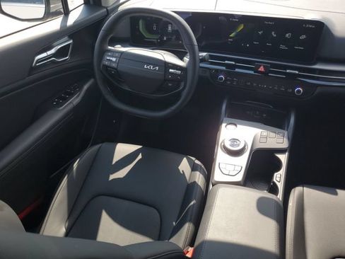 Certified 2026 Kia Sportage EX AWD/4WD image 16