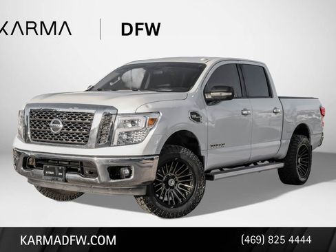 Used 2017 Nissan Titan SV image 1