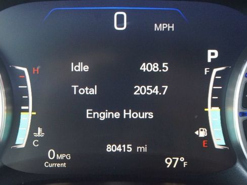 Used 2024 Chrysler Pacifica Touring-L FWD image 4
