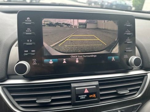 Used 2018 Honda Accord EX image 37
