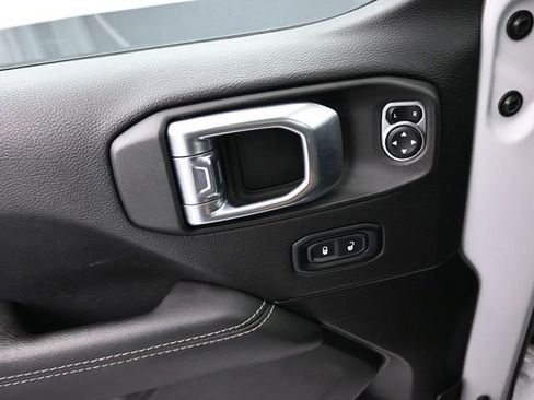 Used 2023 Jeep Wrangler Sahara w/ Cold Weather Group image 21