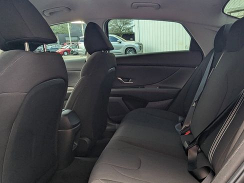 Certified 2025 Hyundai Elantra Sport image 13