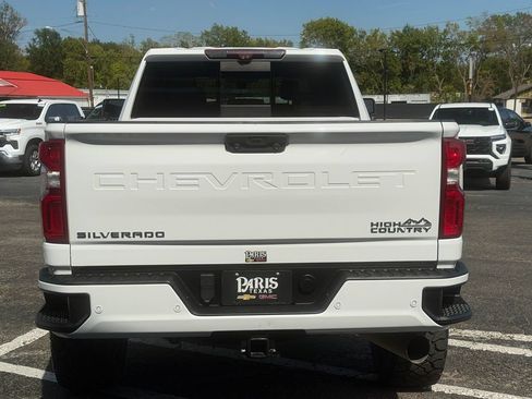 Used 2022 Chevrolet Silverado 2500 High Country w/ Z71 Off-Road Package AWD/4WD image 5