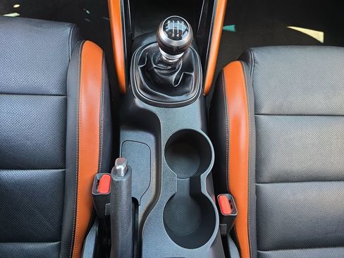 Used 2016 Hyundai Veloster Turbo FWD image 26