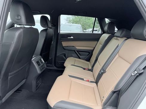 Used 2023 Volkswagen Atlas Cross Sport SE AWD/4WD image 18