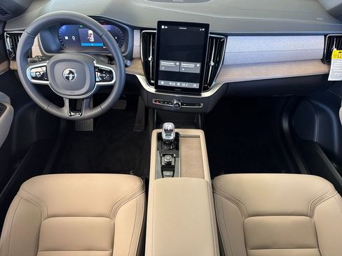 New 2026 Volvo XC90 B6 Plus w/ Protection Package Premier image 12
