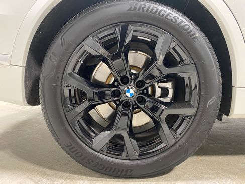 Certified 2025 BMW X7 xDrive40i w/ Premium Package image 29