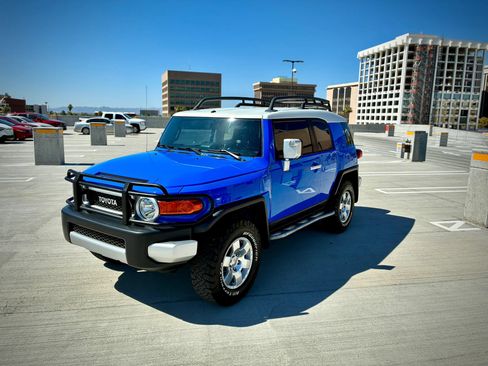 Used 2008 Toyota FJ Cruiser 4WD image 3
