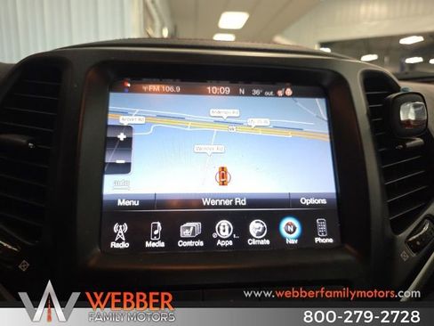 Used 2014 Jeep Cherokee Trailhawk w/ Cold Weather Group image 19