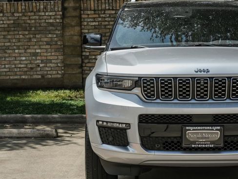 Used 2023 Jeep Grand Cherokee L Summit AWD/4WD image 63