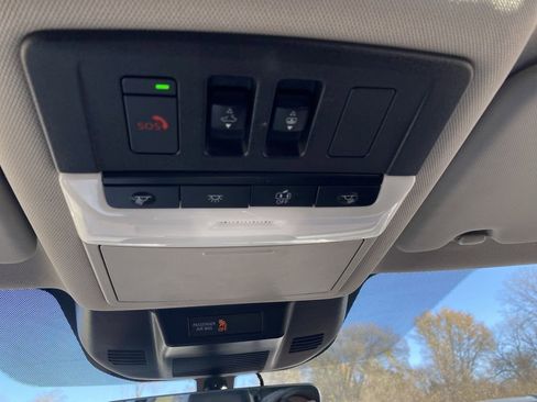 Used 2022 Nissan Rogue SL w/ SL Premium Package image 28