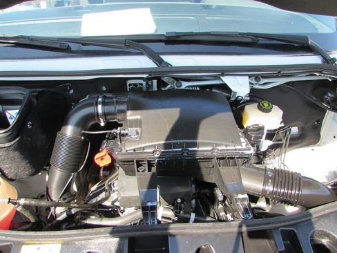 Used 2023 Mercedes-Benz Sprinter 2500 image 32