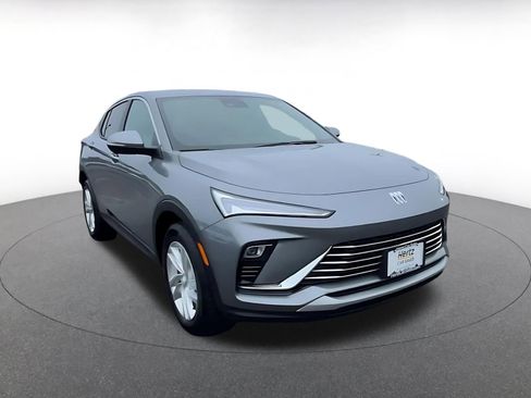 Used 2025 Buick Envista Preferred image 3