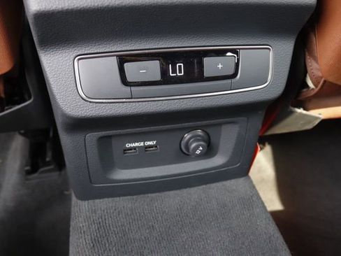 Used 2025 Audi Q5 2.0T Premium w/ Convenience Plus Package image 18