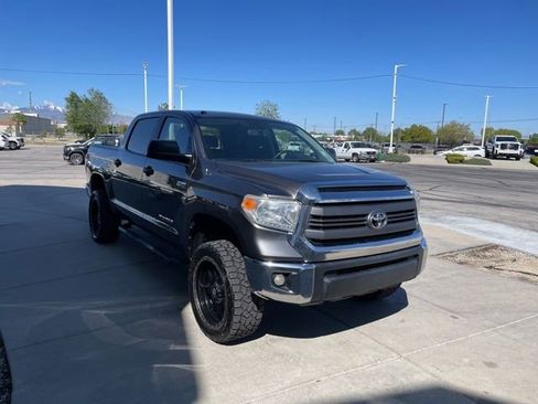 Used 2015 Toyota Tundra SR5 w/ TRD Off Road Package AWD/4WD image 6