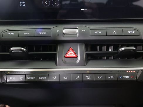 Used 2025 Kia K4 LXS image 43