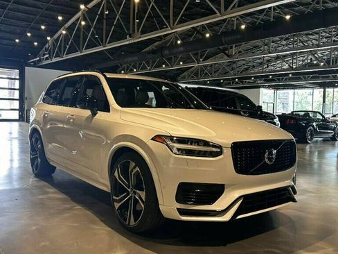 Used 2022 Volvo XC90 T8 R-Design w/ Advanced Package AWD/4WD image 7
