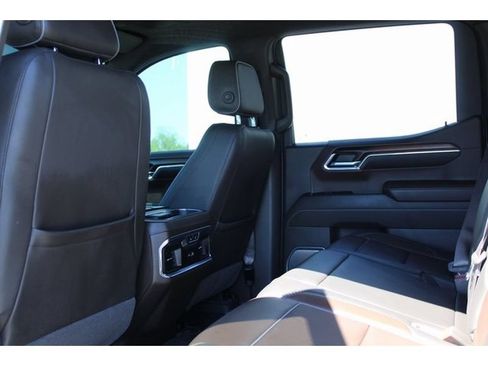 Used 2024 GMC Sierra 1500 Denali w/ Technology Package AWD/4WD image 14