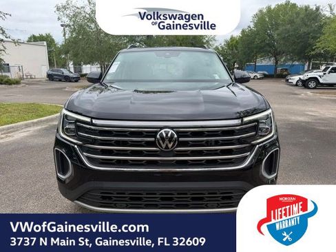 Certified 2024 Volkswagen Atlas SE w/ Panoramic Sunroof Package FWD image 2
