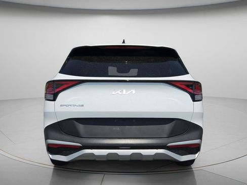 Used 2023 Kia Sportage EX image 8