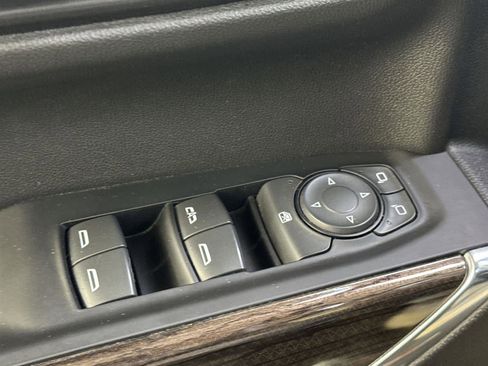 Used 2021 Chevrolet Silverado 1500 LT Trail Boss image 24