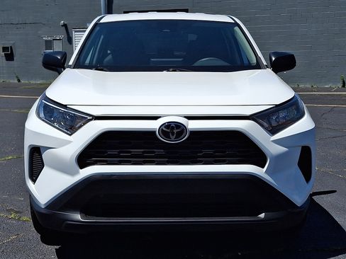 Used 2022 Toyota RAV4 LE AWD/4WD image 20