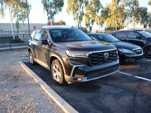 Used 2023 Honda Pilot EX-L image 3