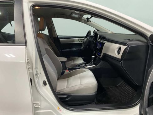 Used 2017 Toyota Corolla LE image 30