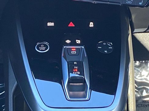 Used 2023 Audi Q4 e-tron Premium Plus w/ Premium Plus image 10