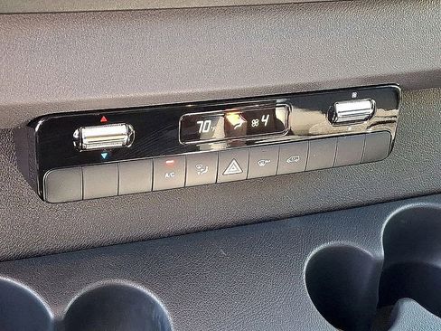 Used 2025 Mercedes-Benz Sprinter 2500 image 14