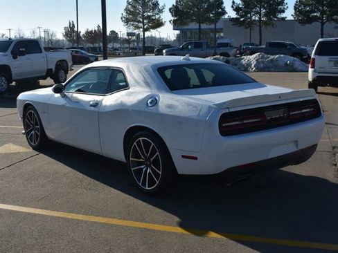 Used 2022 Dodge Challenger R/T w/ Plus Package image 7