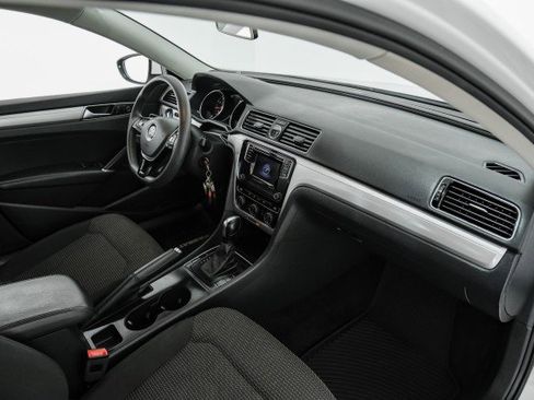 Used 2016 Volkswagen Passat 1.8T S w/ Lighting Package (P06) image 10