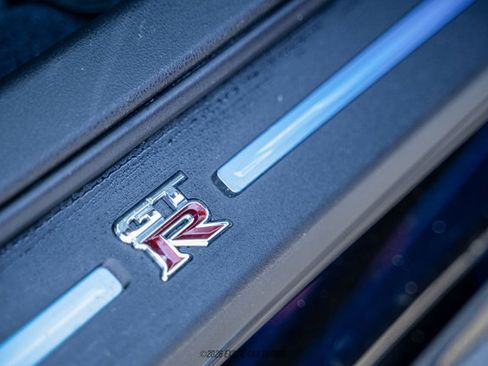 Used 2024 Nissan GT-R AWD/4WD image 42