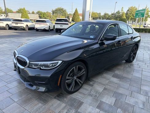 Used 2022 BMW 330i Sedan w/ Premium Package 2 RWD image 6