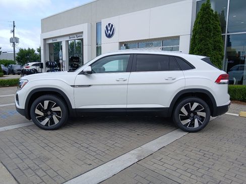 New 2026 Volkswagen Atlas Cross Sport SE FWD image 4