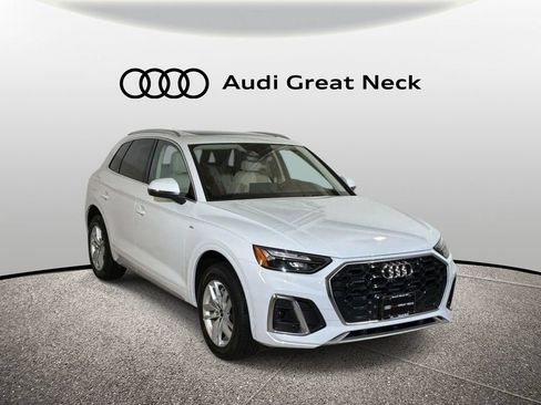 Used 2023 Audi Q5 2.0T Premium w/ Convenience Package AWD/4WD image 9