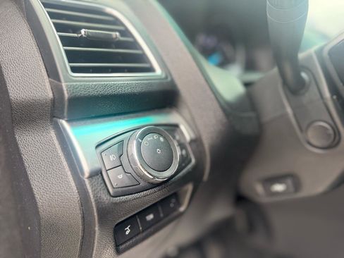 Used 2017 Ford Explorer Limited w/ Equipment Group 301A FWD image 49