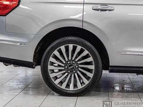 Used 2021 Lincoln Navigator Reserve w/ Luxury Package AWD/4WD image 10