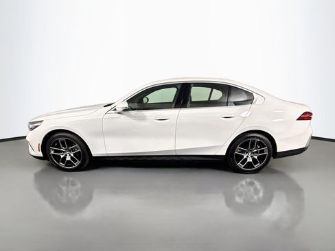 Used 2026 BMW 530i RWD image 6