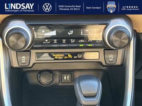 Used 2019 Toyota RAV4 LE image 15