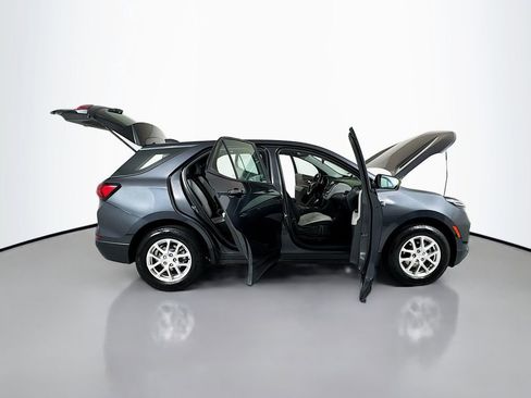 Used 2022 Chevrolet Equinox LS AWD/4WD image 28
