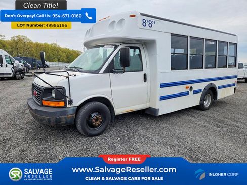 Used 2009 GMC Savana 3500 RWD image 1