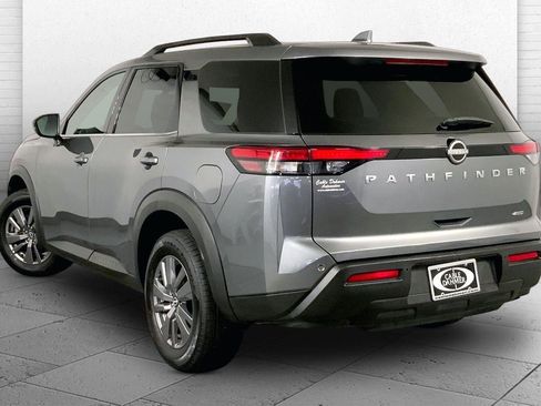 Used 2025 Nissan Pathfinder SV AWD/4WD image 4