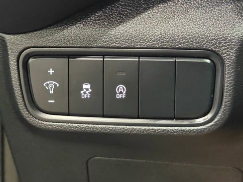 Used 2025 Kia Soul LX w/ LX Technology Package FWD image 34